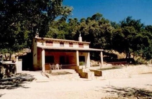 La Iruela Cottage | Detached house in the middle of the forest, with two apart. independ. One of reservation use