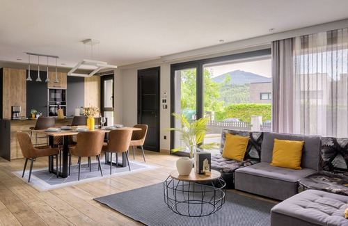 Larrauri-Markaida Ski Chalet | Detached House with Landscape Views and Charm in the Heart of the Basque Country