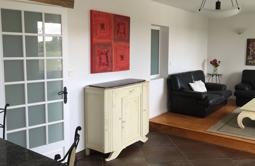 Ordan-Larroque House | Detached house with pool on 2640 M2 of land.