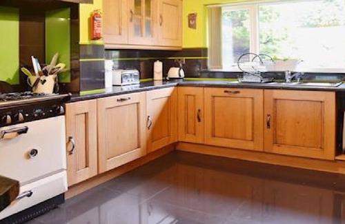 Gallt Y Foel House | Detached large cottage with hot tub close to zip world and Snowdon