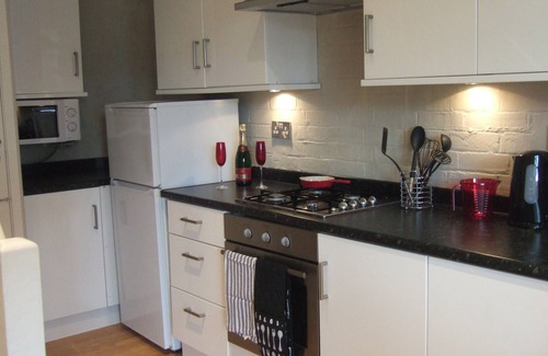 Runnymede Cottage | Detached Luxury Gatehouse in rural surroundings on a small country estate