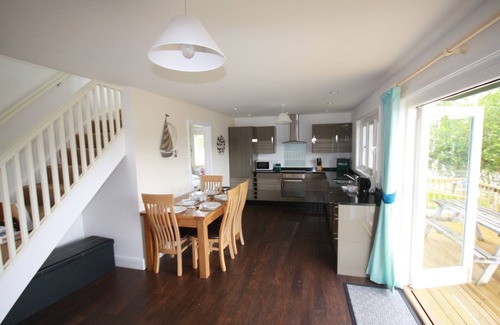 Horning House | Detached Riverside Holiday Cottage, Central Norfolk Broads Location, Horning