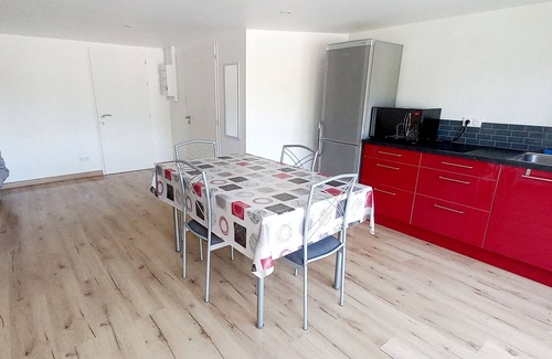 La Ferriere House | Detached T2 in a house with pond and swimming pool, pets welcome.