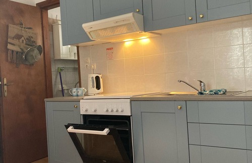 Drapanos Villa | Detached traditional 2 bedroom villa sleeps 4/5 Free WiFi