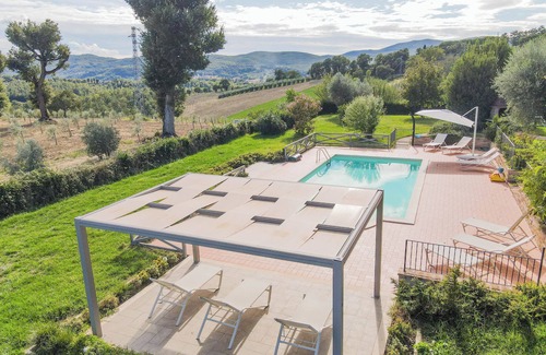 Avigliano Umbrio Villa | Detached villa with private pool & air conditoning at 1km from shops/restaurants