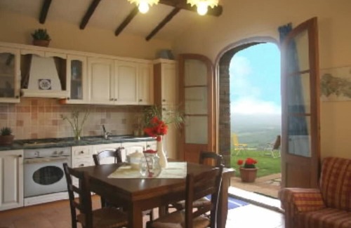 Chiusdino House | Detached villa with panoramic garden