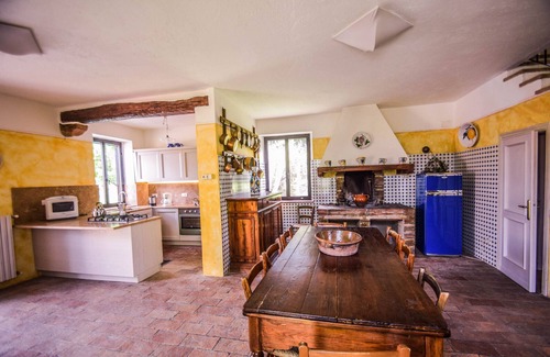Farnetta Villa | Detached villa with private pool and fenced garden 30km from Orvieto/Spoleto