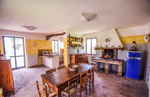 Farnetta Villa | Detached villa with private pool and fenced garden 30km from Orvieto/Spoleto