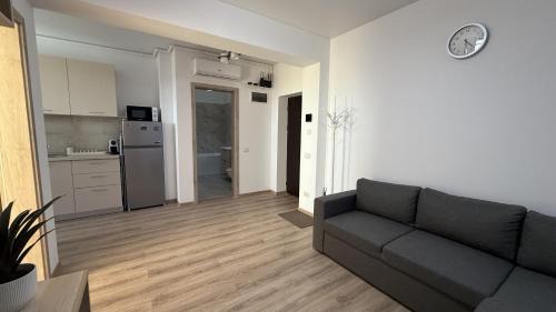 Popesti-Leordeni Apartment | Deterra Studio 46 next to Metro Station Berceni