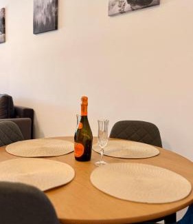 Popesti-Leordeni Apartment | Deterra Studio 70 next to Metro Station Berceni
