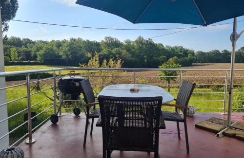 Duhort-Bachen Apartment | Deux-pièces en campagne avec terrasse