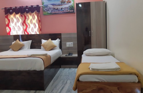 Srikalahasti Hotel | Devansh Bhanu Residency DBR