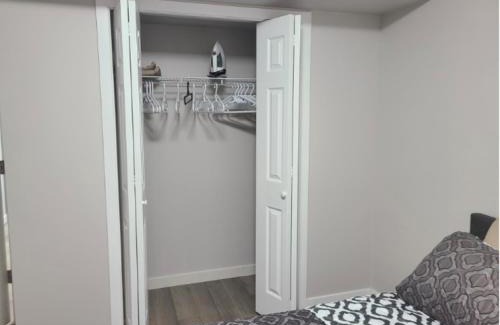 Winnipeg Apartment | Devonshire Cozy Haven