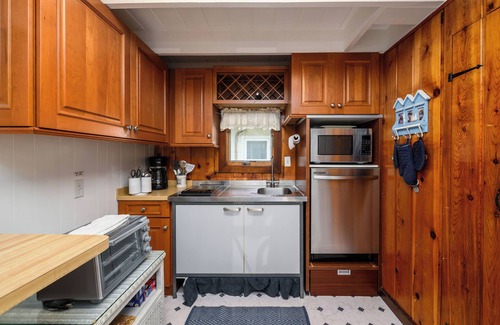 Rehoboth by the Sea Condo | Dewey Beach Pet Friendly Cottage