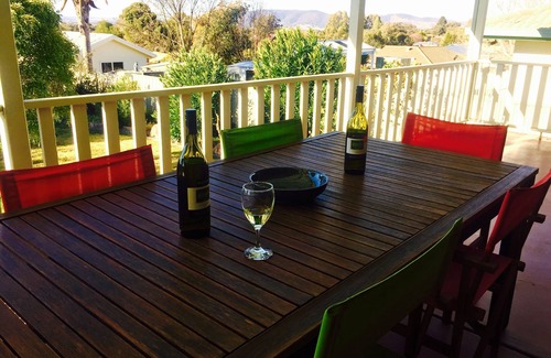 Central Mudgee House | Dewhurst House - Executive home