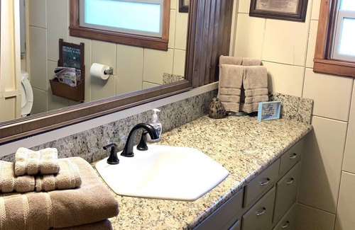 Dunlap House | Dewy Meadow ChaletA- Sequoia Kings Canyon National Park