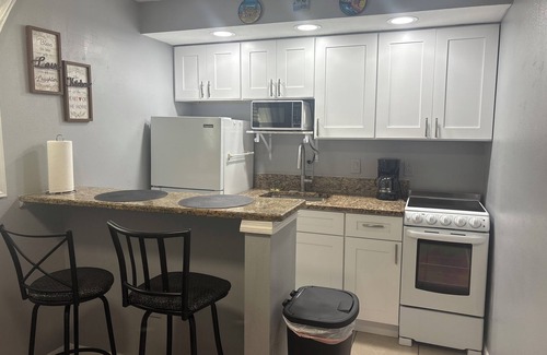 Greater Northdale Apartment | DFGMoments#1