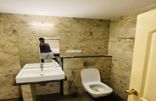 Namakkal Hotel | DFRONT Golden Palace