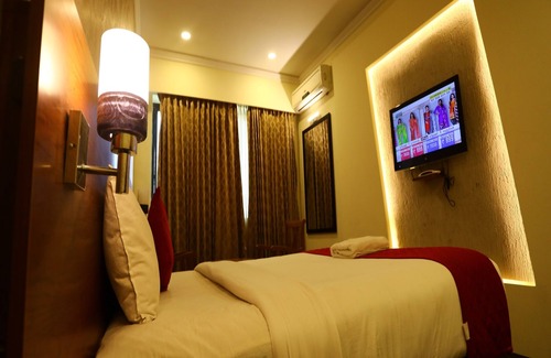 Namakkal Hotel | DFRONT Golden Palace
