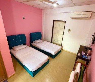 Kampung Geting Hotel | DGeting Beach Resort