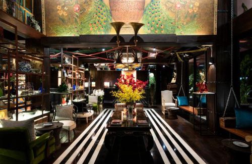 Thanon Phetchaburi Hotel | Dhevi Bangkok Hotel
