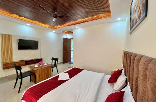 Lansdowne Hotel | Dhurva Hotel and Resort
