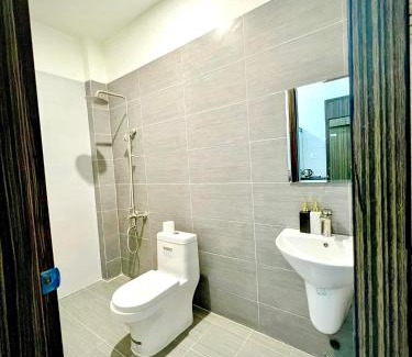 Da Lat Hotel | Diệp Leonda gần chợ đêm