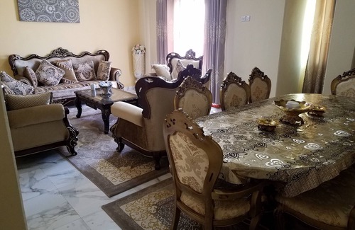 Hargeysa Hotel | Diamond Hotel Hargeisa hasa full Restaurant open 24/7. All staff speaks English.