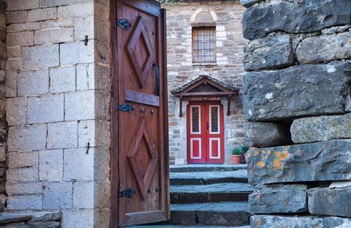 Mikro Papigko House | Dias Guesthouse