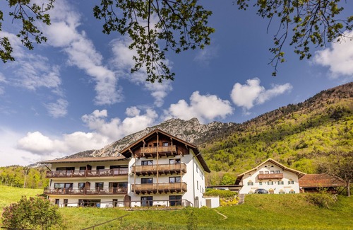 Bad Reichenhall Apartment | Die Eins with south-facing balcony 63 sqm for 1-3 persons - vacation apartment at the Gablerhof