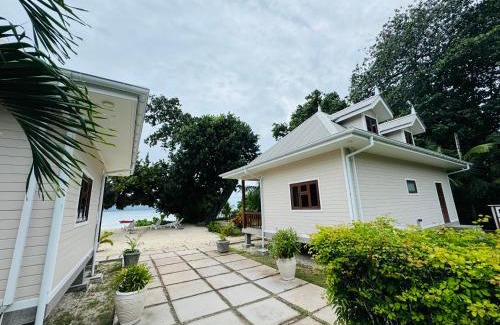 La Digue Apartment | Digwa Beach Chalet