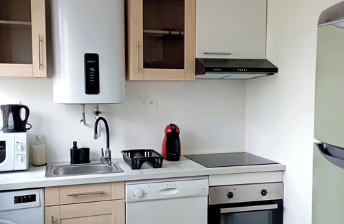 Poussots Apartment | Dijon T2, 1 bed, 2 pers - Cosy and bright apartment