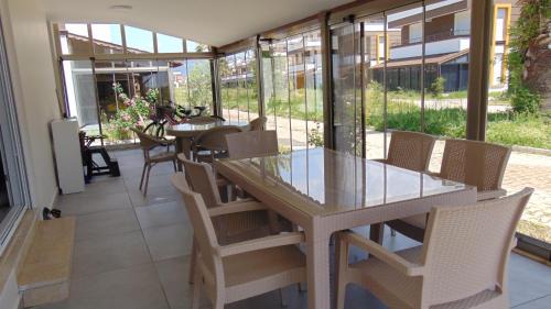 Dikili Resort | Dikili'de Denize Sıfır Butik Sitede Müstakil Villa