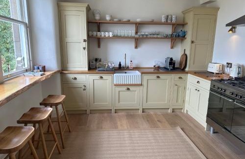 Peebles Apartment | Dilkusha, Peebles