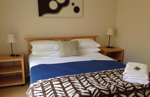 Collingwood Park Apartment | Dillon 7