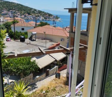 Trikeri Apartment | Dimitris house