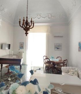 Manfredonia Apartment | Dimora della Marchesa - al Duomo