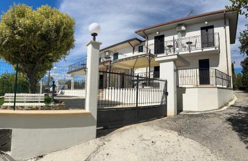 Colonnella House | Dimora i Mandorli 2