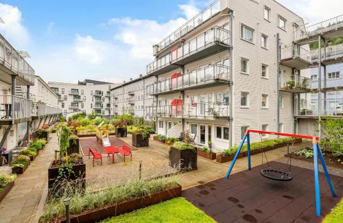 Arstad Apartment | Dinbnb Apartments I 78sqm for the family I Balcony & near the sea