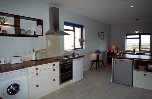 Dingle Ski Chalet | Dingle Bay View Holiday Home