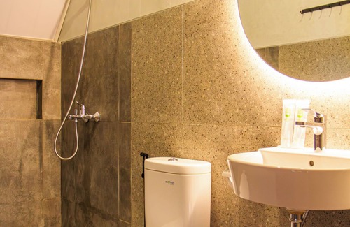 Kertek Hotel | Diorit Villa and Glamping by Sajiwa