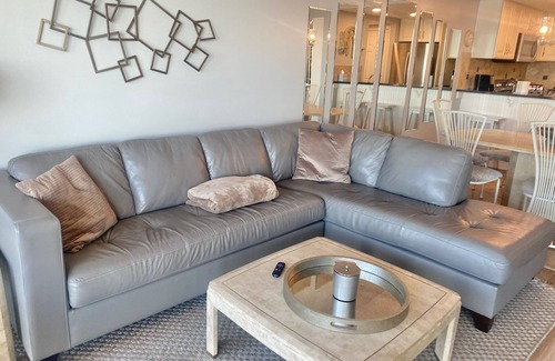 Garden City Condo | Direct Luxury Ocean Front