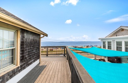 Falmouth Heights Condo | Direct Ocean Views! 2 Double Beds + Kitchenette (108)