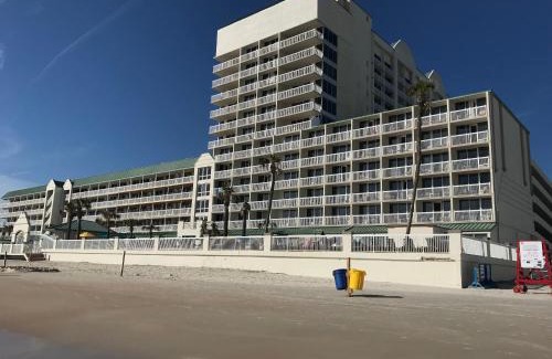 Ortona Park Resort | Direct oceanfront, fantastic ocean view, separate bedroom ! - All amenities available December !