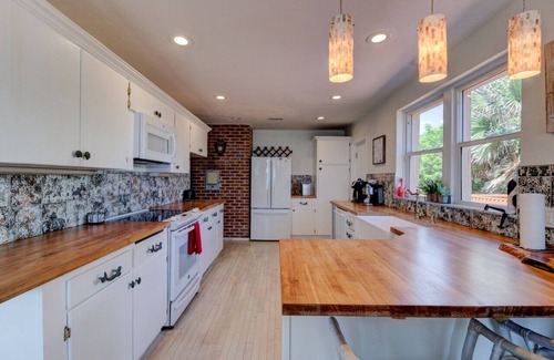 River Ridge Estates Apartment | Direct Oceanfront Massive Home with Private Beach Walkway