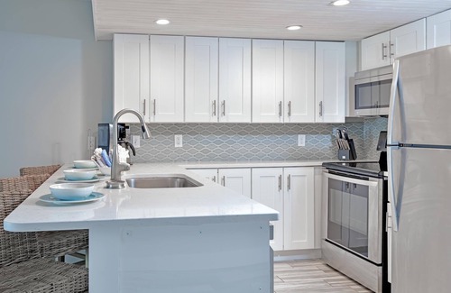 Bel Air House | ~Direct PCB Beachfront Beautiful Townhome Quiet Area Sleeps 6~