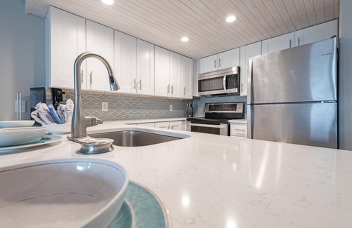 Bel Air House | ~Direct PCB Beachfront Beautiful Townhome Quiet Area Sleeps 6~