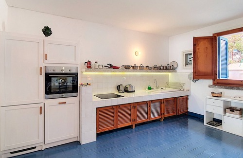 Marina di Felloniche Ski Chalet | Direct sea access and stunning location