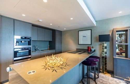 Riverside Apartment | Direct view of Tower Bridge 2-bedroom apartment in wonderful London