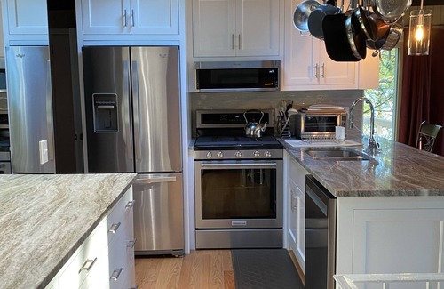 New Milford House | Direct Water Front Home, Private Boat Dock, Kayaks